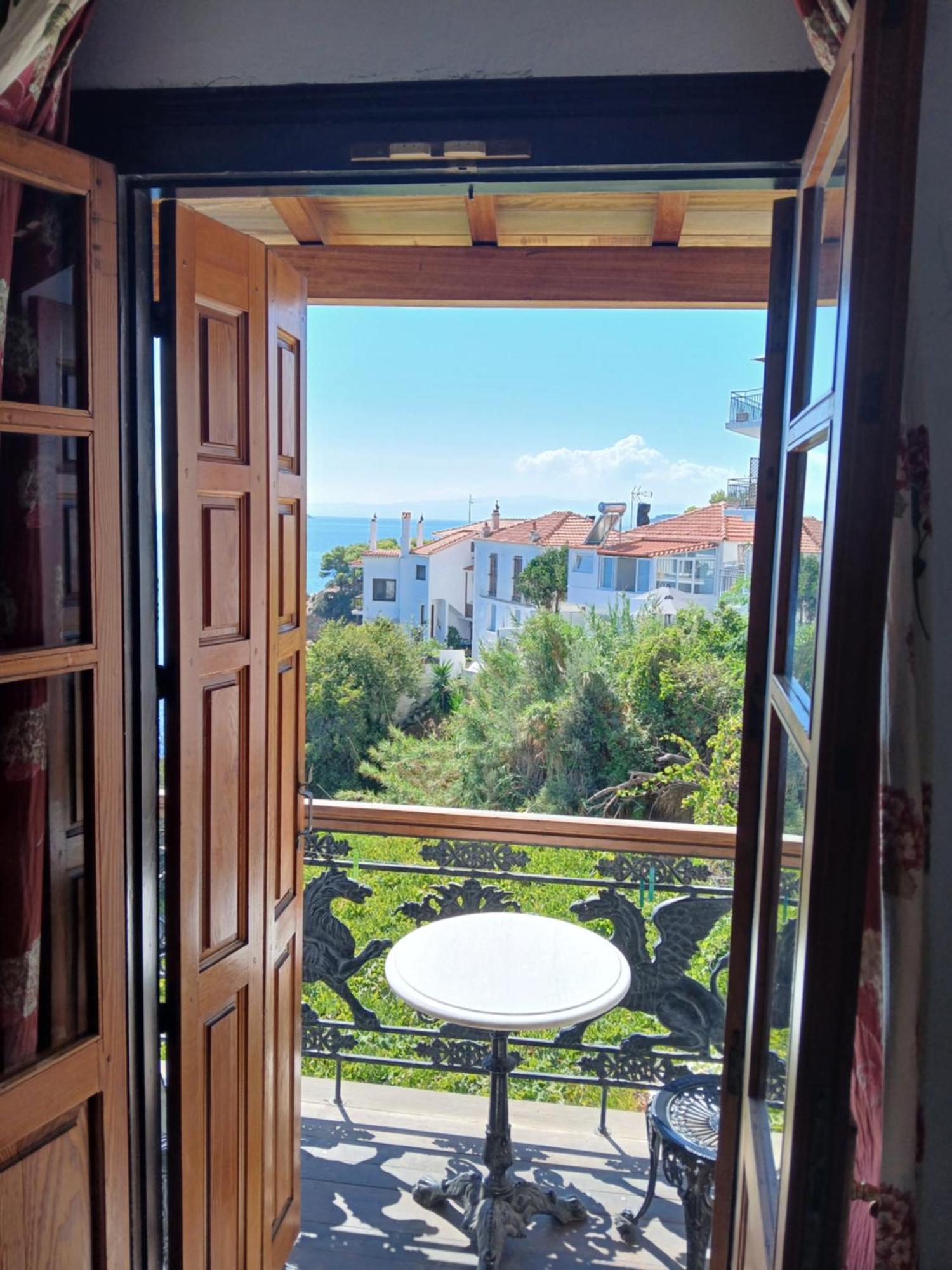 Hotel Villa Orsa Skiathos Town Exterior photo