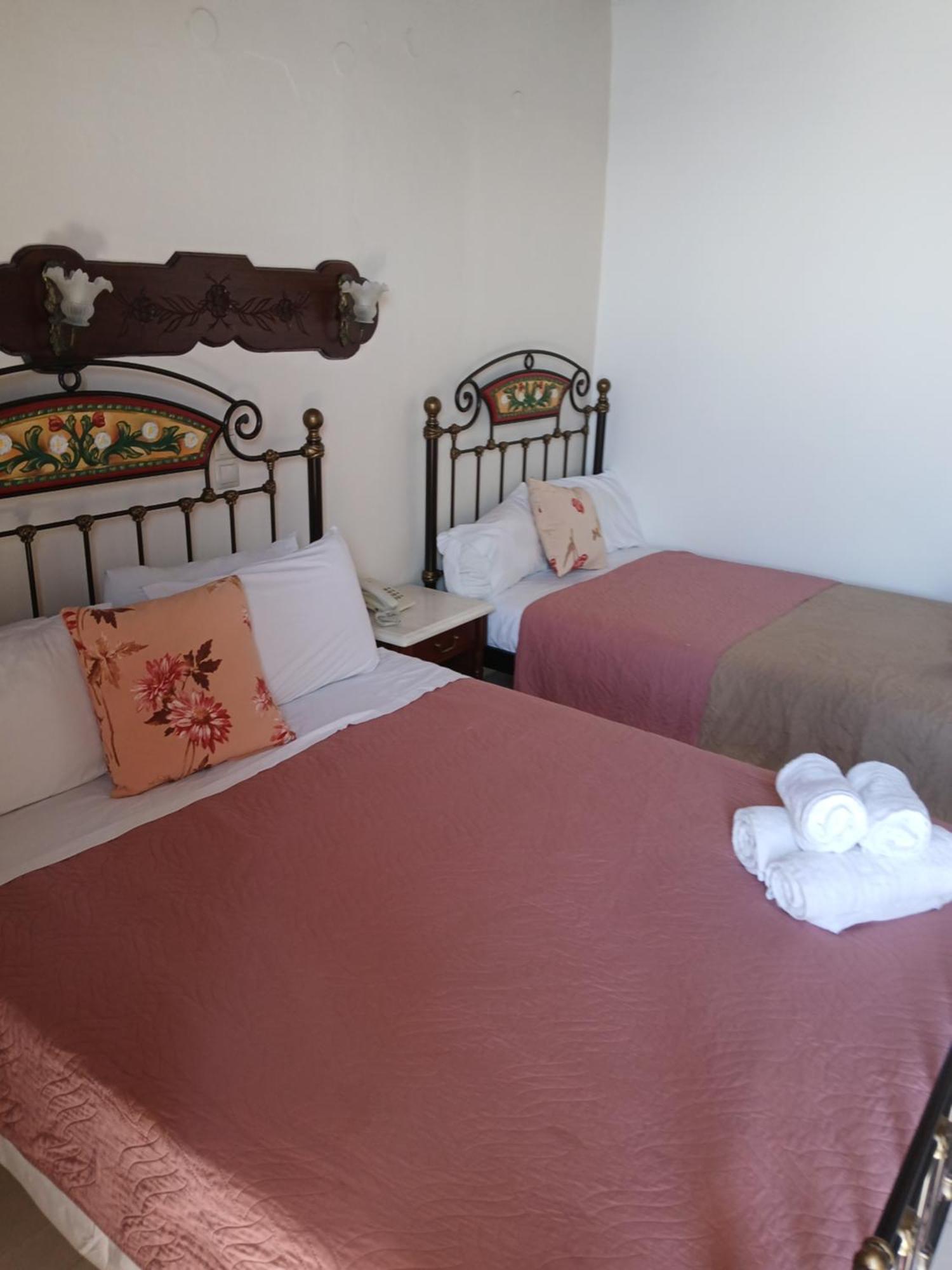 Hotel Villa Orsa Skiathos Town Exterior photo
