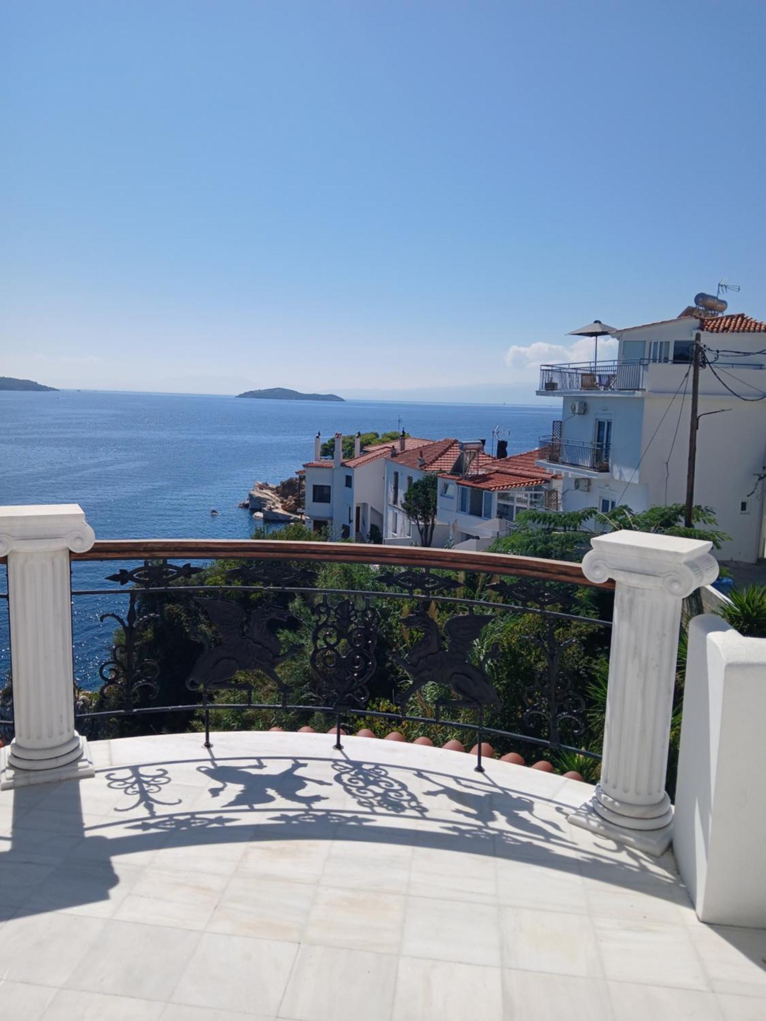 Hotel Villa Orsa Skiathos Town Exterior photo