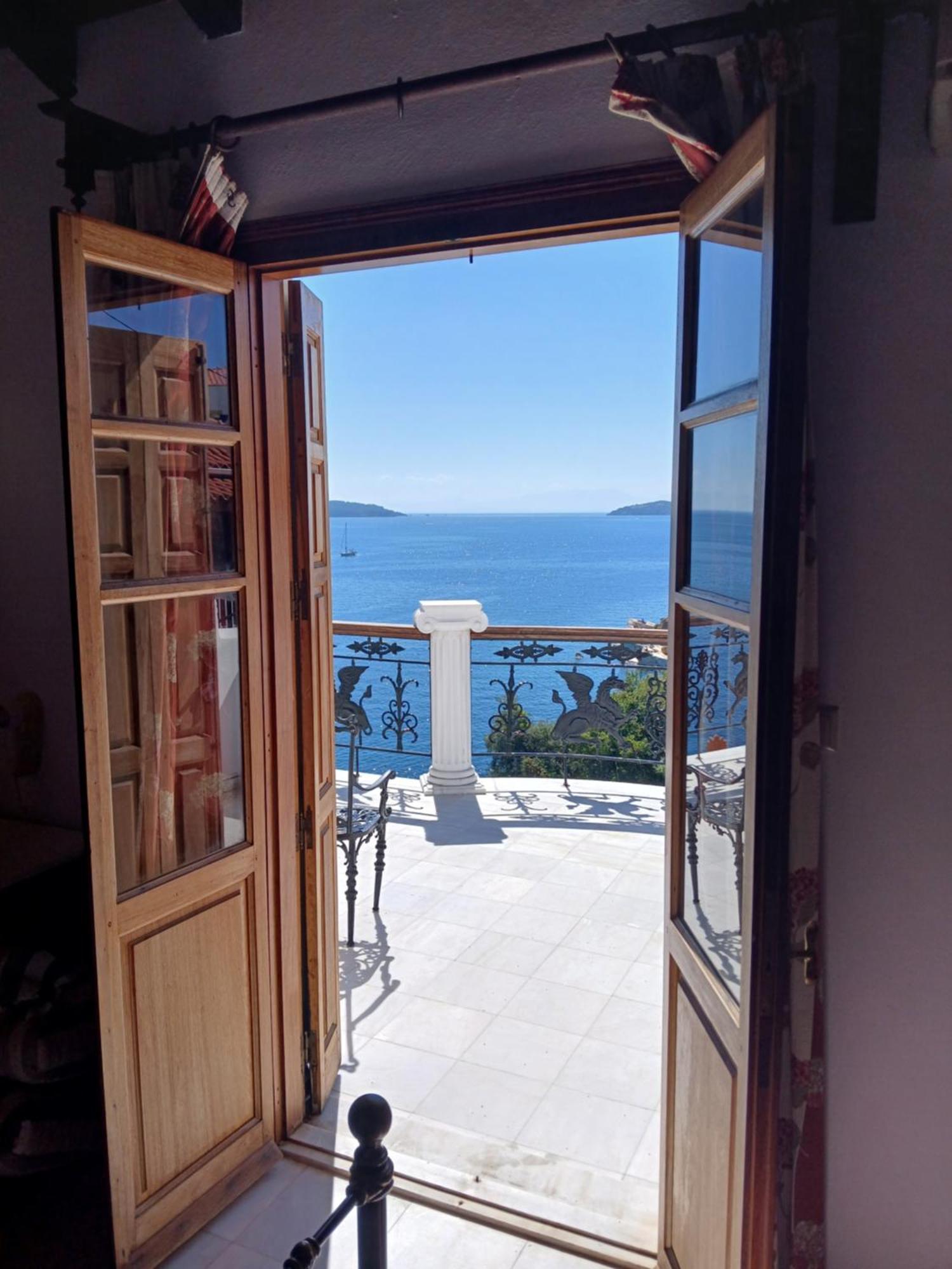 Hotel Villa Orsa Skiathos Town Exterior photo