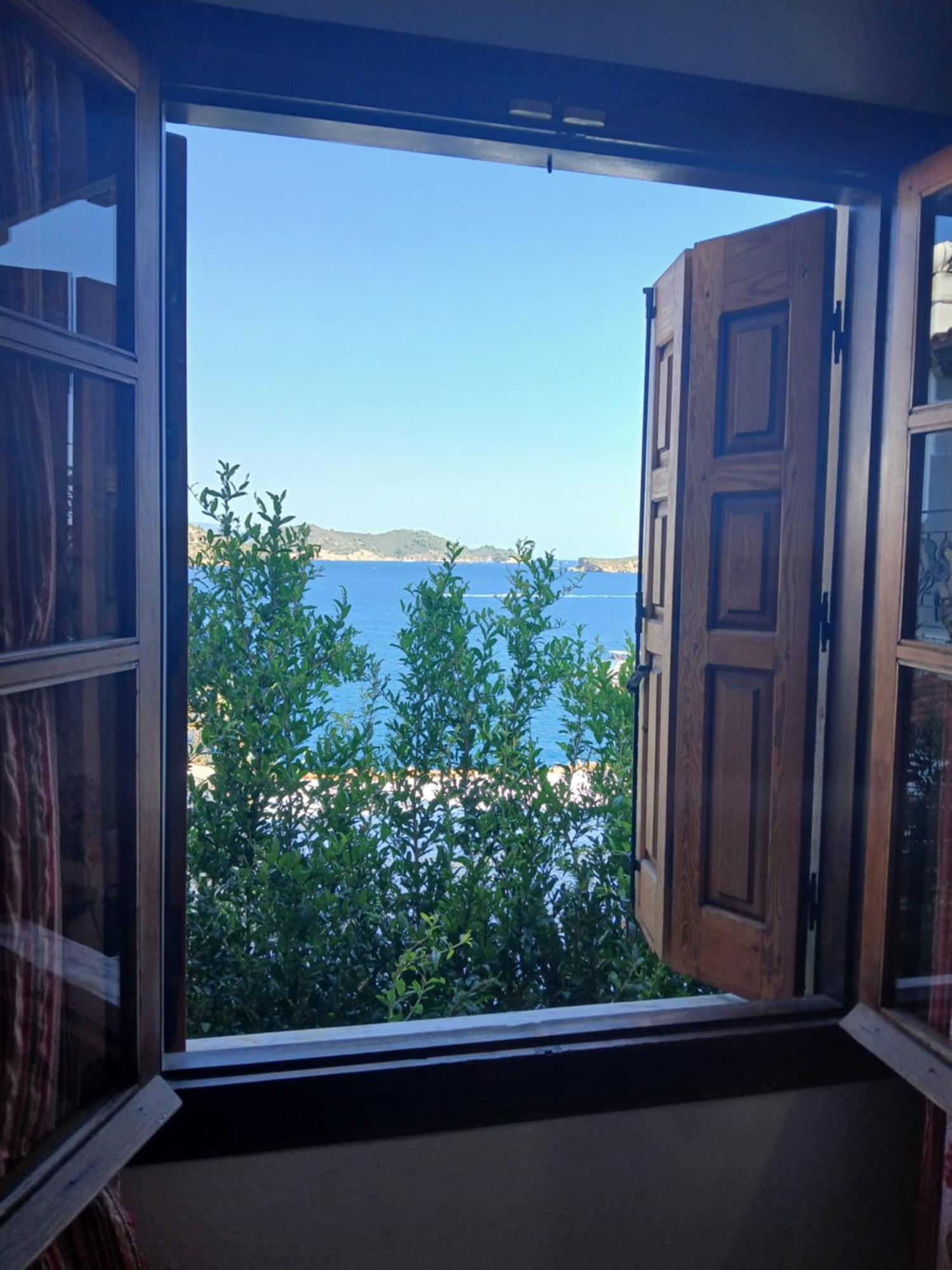 Hotel Villa Orsa Skiathos Town Exterior photo