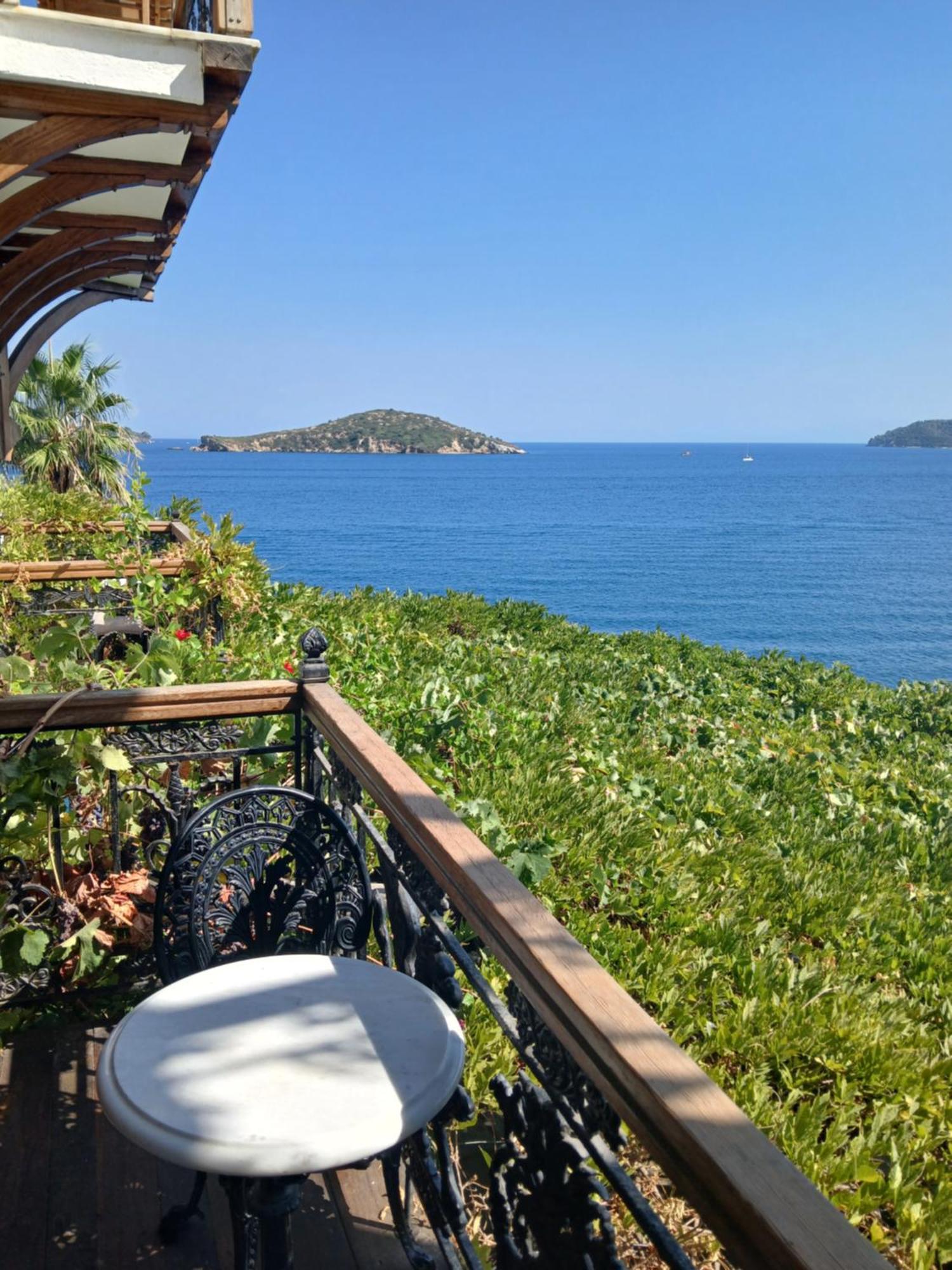 Hotel Villa Orsa Skiathos Town Exterior photo