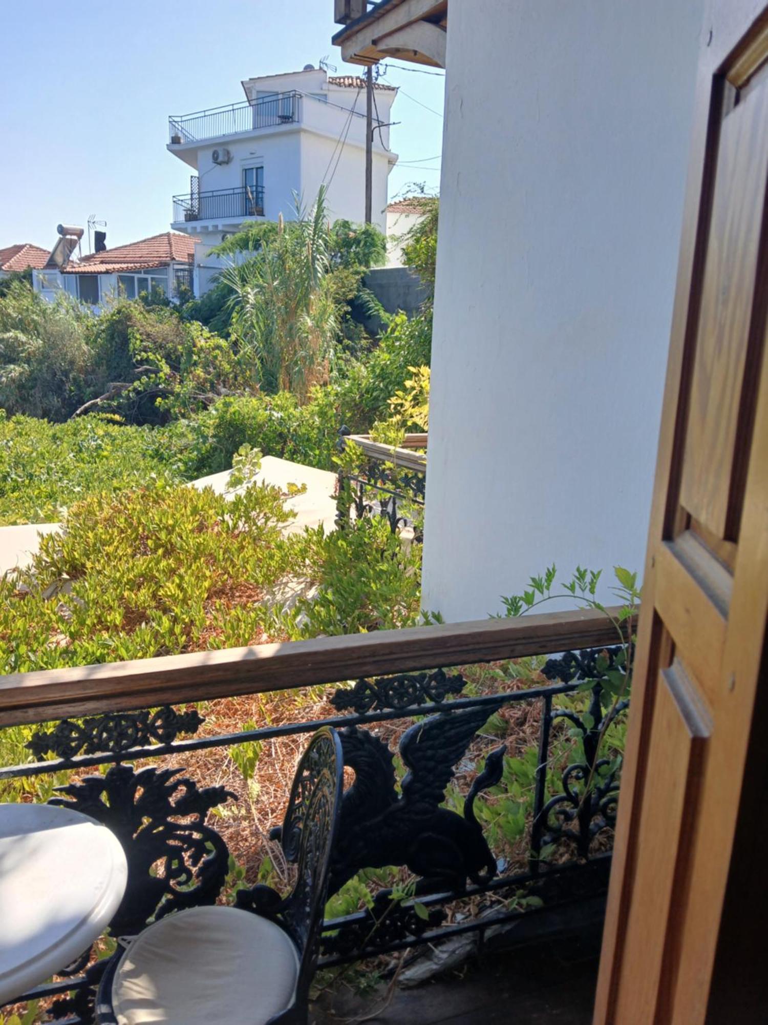 Hotel Villa Orsa Skiathos Town Exterior photo