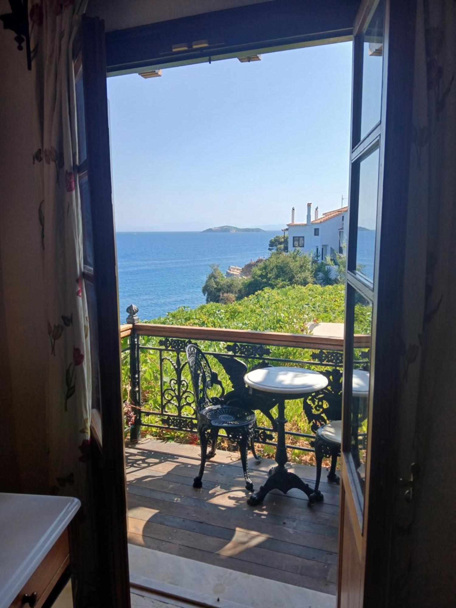 Hotel Villa Orsa Skiathos Town Exterior photo