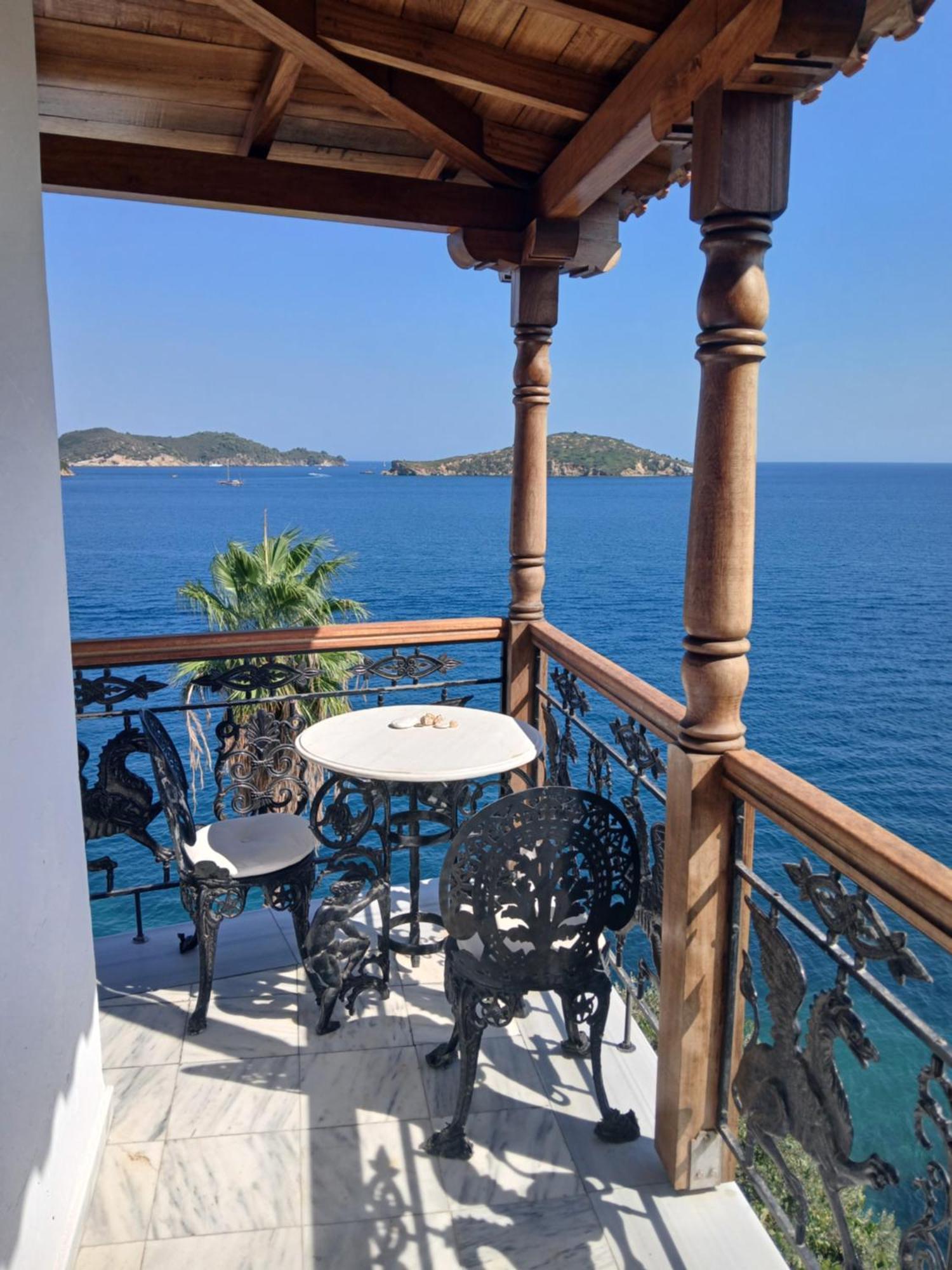 Hotel Villa Orsa Skiathos Town Exterior photo