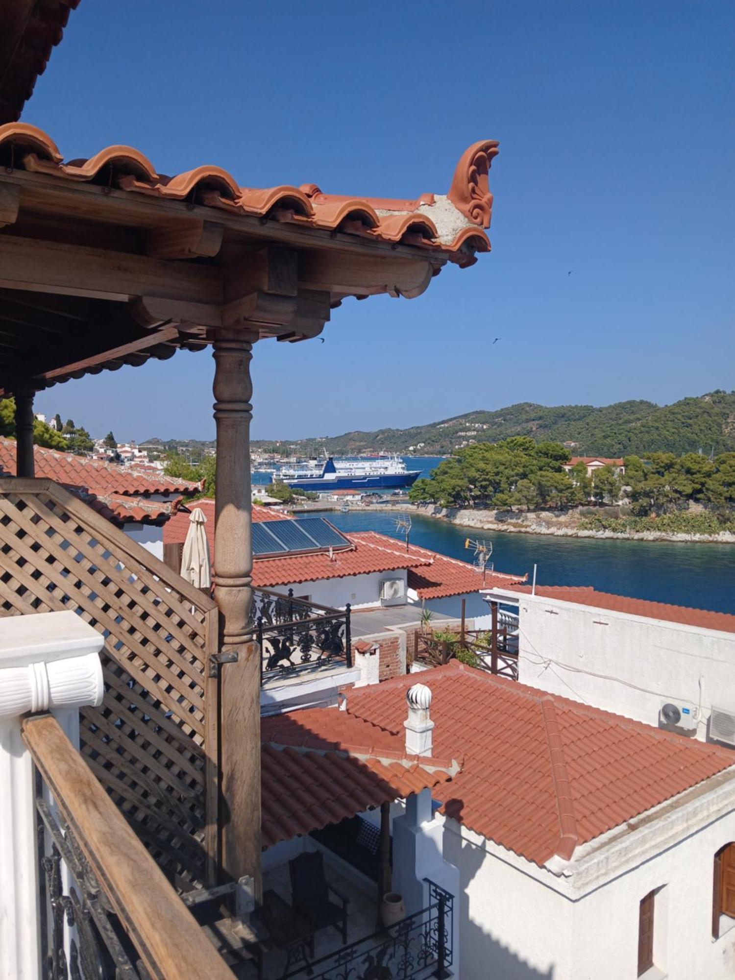 Hotel Villa Orsa Skiathos Town Exterior photo